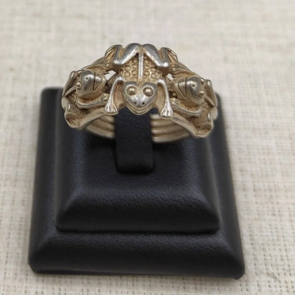 ANTIQUE Ring Silver Frog Size 10